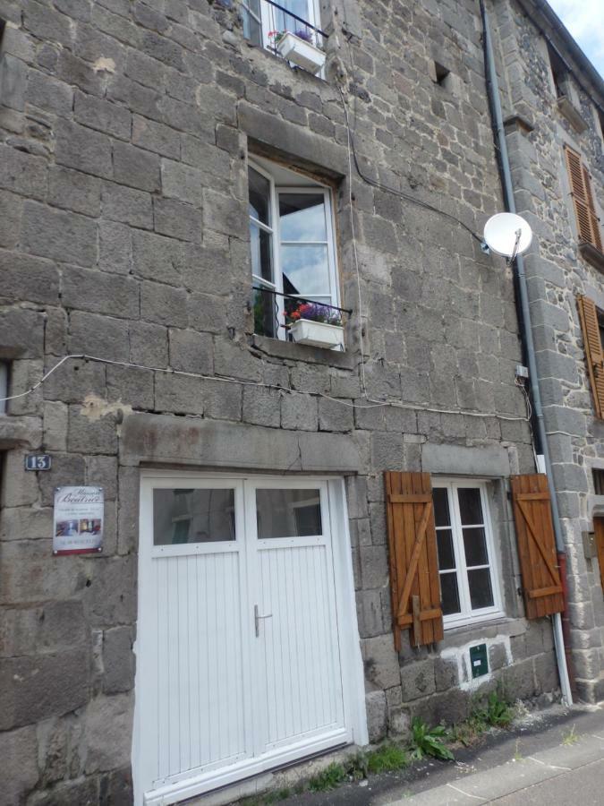 La Maison De Beatrice Murat (Cantal) Exterior foto