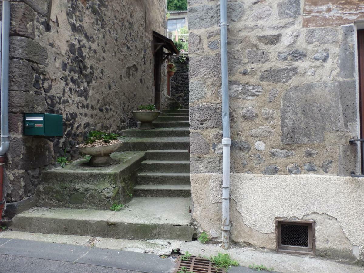 La Maison De Beatrice Murat (Cantal) Exterior foto